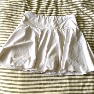White halara tennis skirt
